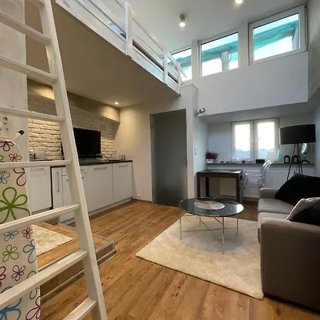 Warynskiego 9 - Piekna Panorama Miasta - Smart Tv 42 Cale - Wifi - Ekspres Kapsulkowy - W Pelni Wyposazona Kuchnia