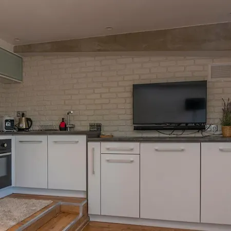 Warynskiego 9 - Piekna Panorama Miasta - Smart Tv 42 Cale - Wifi - Ekspres Kapsulkowy - W Pelni Wyposazona Kuchnia *