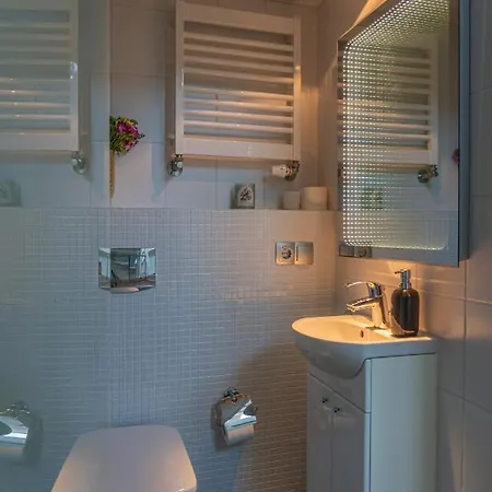 Warynskiego 9 - Piekna Panorama Miasta - Smart Tv 42 Cale - Wifi - Ekspres Kapsulkowy - W Pelni Wyposazona Kuchnia